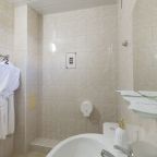 Двухкомнатный семейный номер с двумя балконами