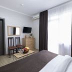 Двухкомнатный семейный номер с двумя балконами