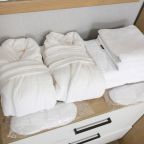 Четырёхместный номер «Делюкс» с балконом и красивым видом