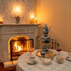 Действующий дровяной камин и Ярославское чаепитие