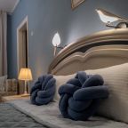 Двуспальная кровать