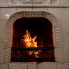 Действующий дровяной камин