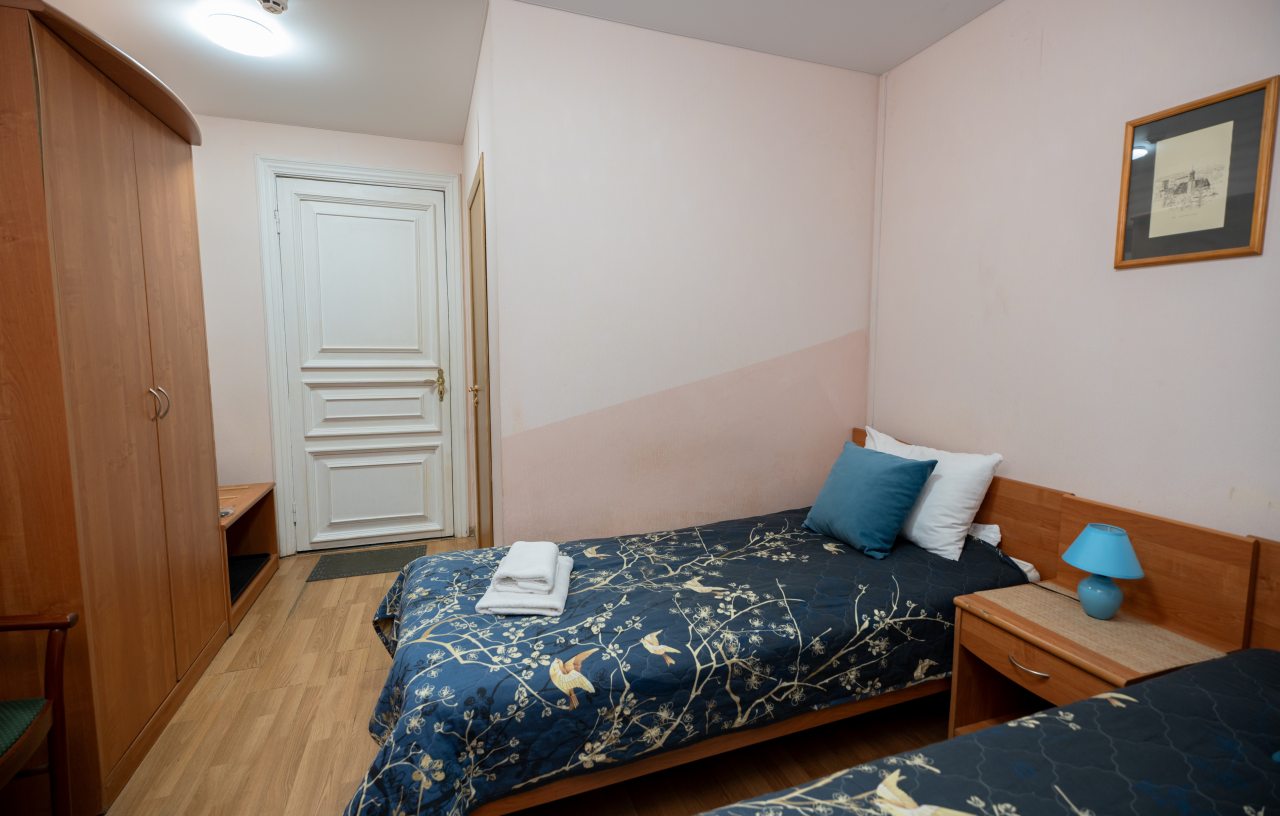 Номер стандарт с раздельными односпальными кроватями