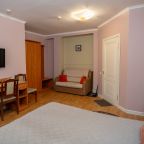 четырехместный номер с ванной комнатой