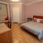 Номер с двуспальной кроватью и ванной комнатой