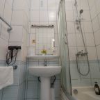 двухкомнатный номер с балконом, раздельными кроватями, душем