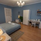 По запросу в номере можно разместить детскую кроватку