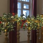 новогоднее украшение гостиницы