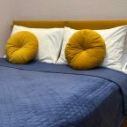 Двуспальная кровать