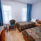 Номер с двумя раздельными кроватями и своим санузлом