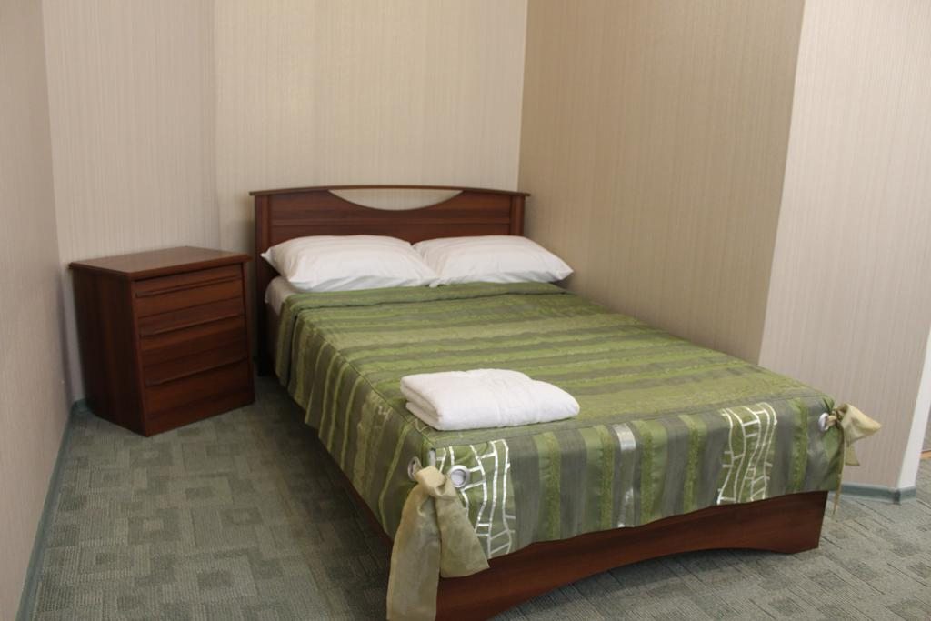 Двухместный (Стандартный двухместный номер с 1 кроватью) гостиницы Комфорт, Котельниково