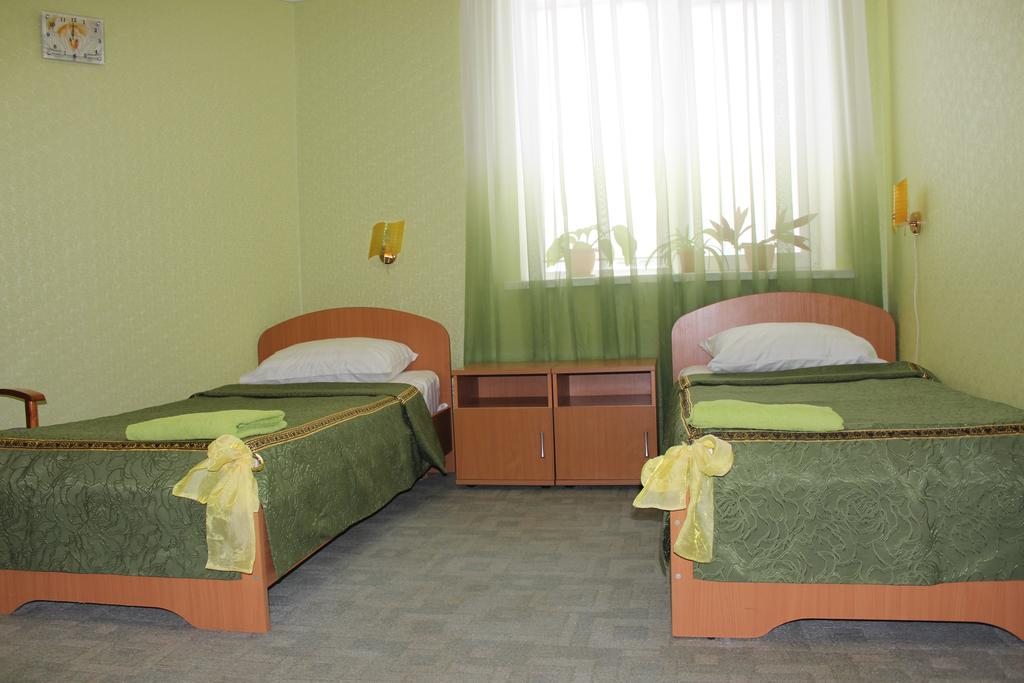 Двухместный (Стандартный двухместный номер с 2 отдельными кроватями) гостиницы Комфорт, Котельниково
