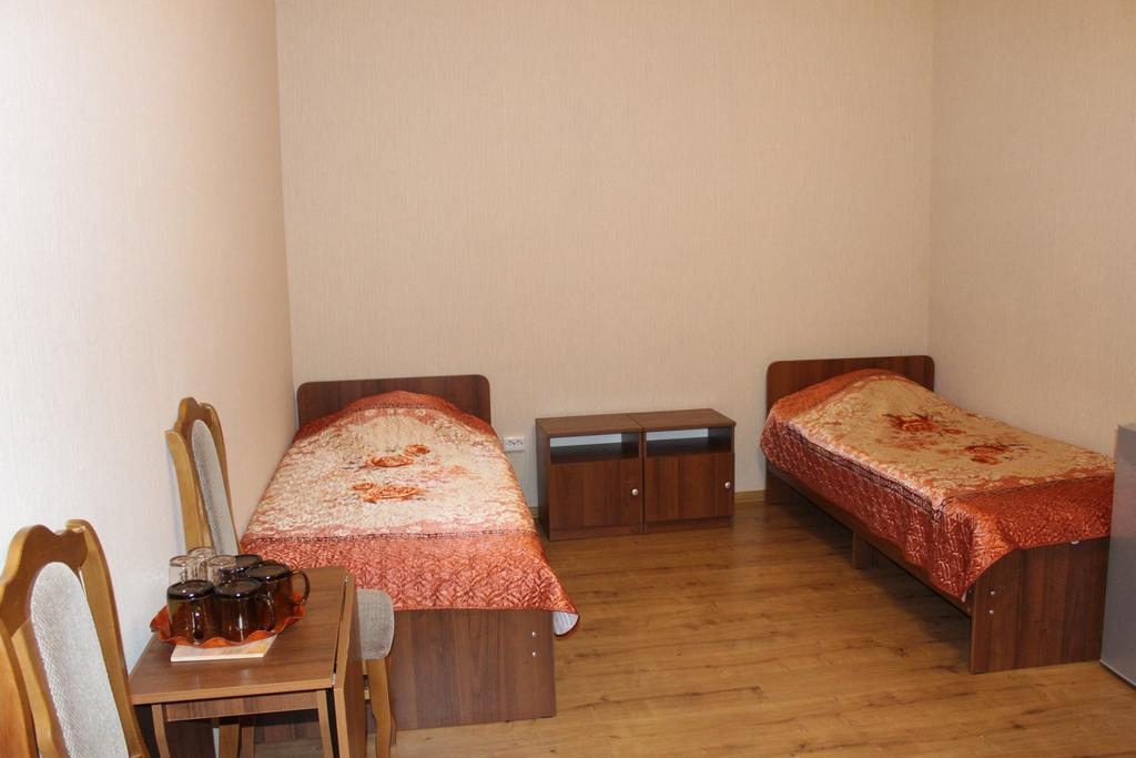 Четырехместный (Стандартный четырехместный номер) гостиницы Комфорт, Котельниково