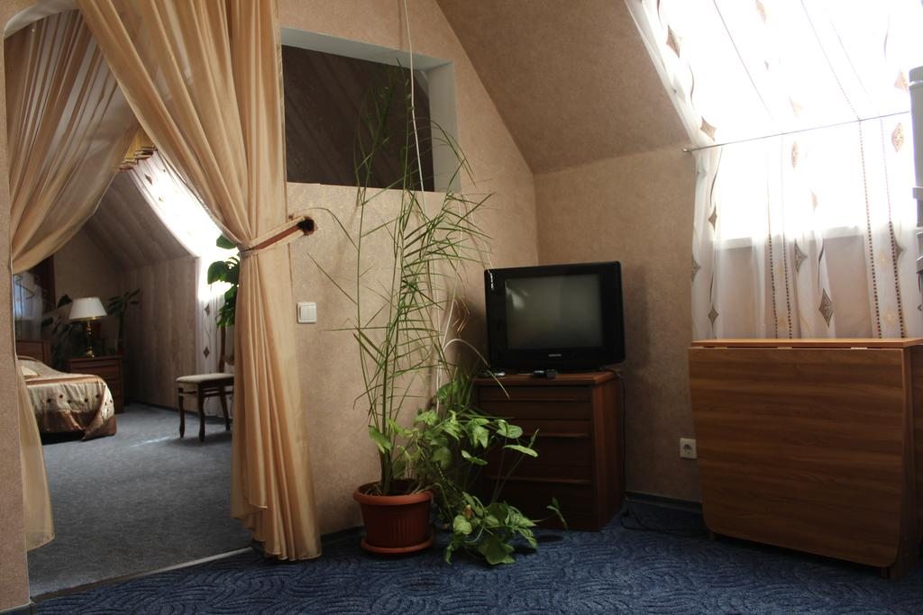 Сьюит (Люкс с 2 спальнями) гостиницы Комфорт, Котельниково