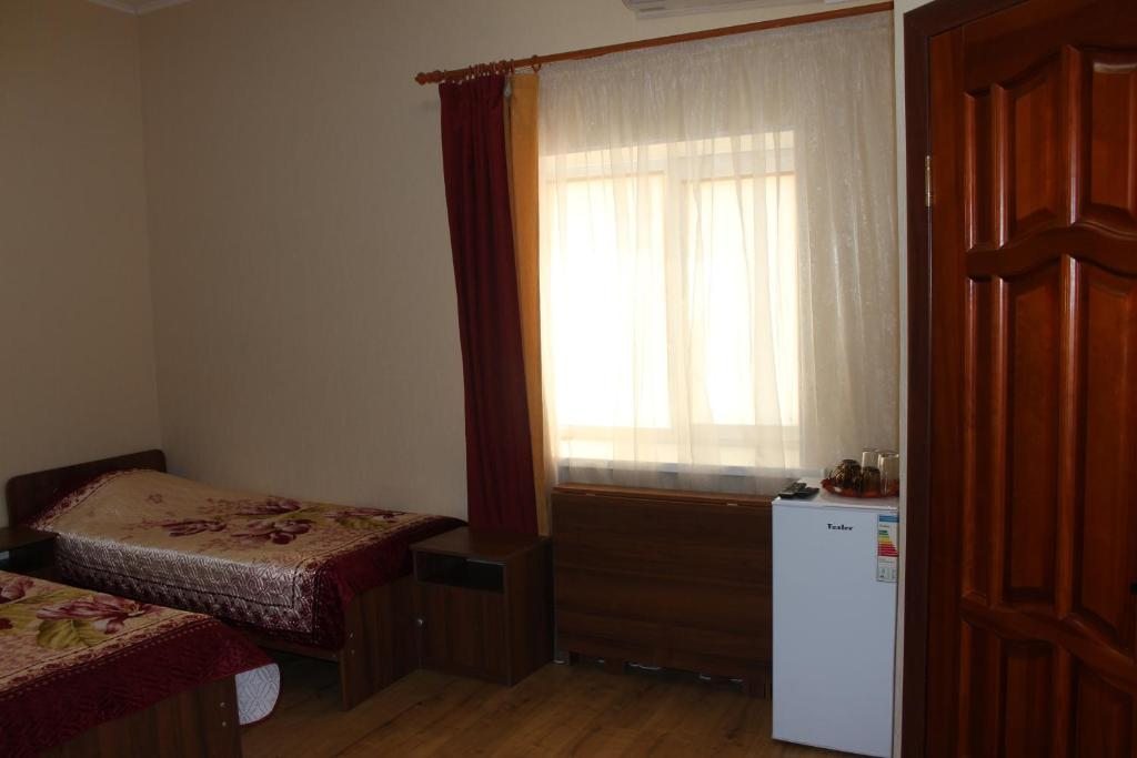Трехместный (Стандартный трехместный номер) гостиницы Комфорт, Котельниково