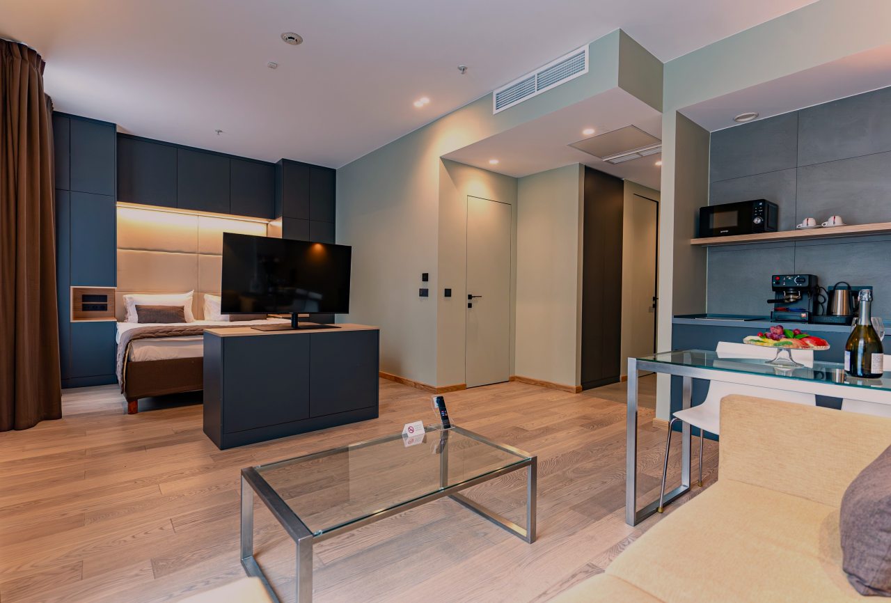 Люкс (Полулюкс с кухней), Апарт-отель Mamaison All-Suites Spa Hotel Pokrovka