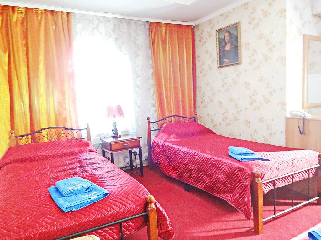 Трехместный (Стандарт) гостиницы Лотос, Иркутск
