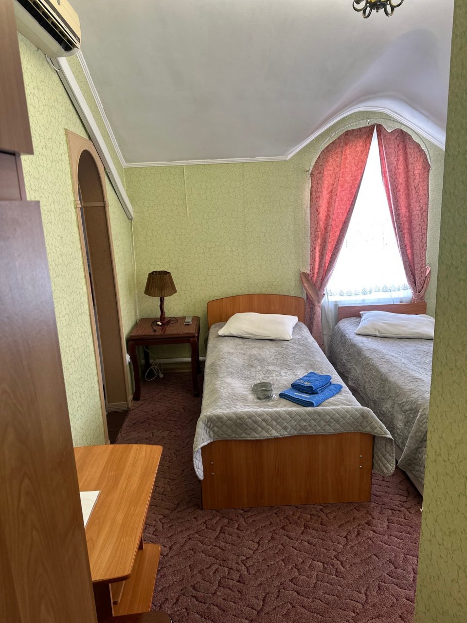 Трехместный (Стандарт), Гостиница Лотос