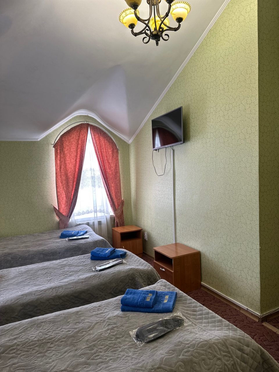 Трехместный (Стандарт), Гостиница Лотос