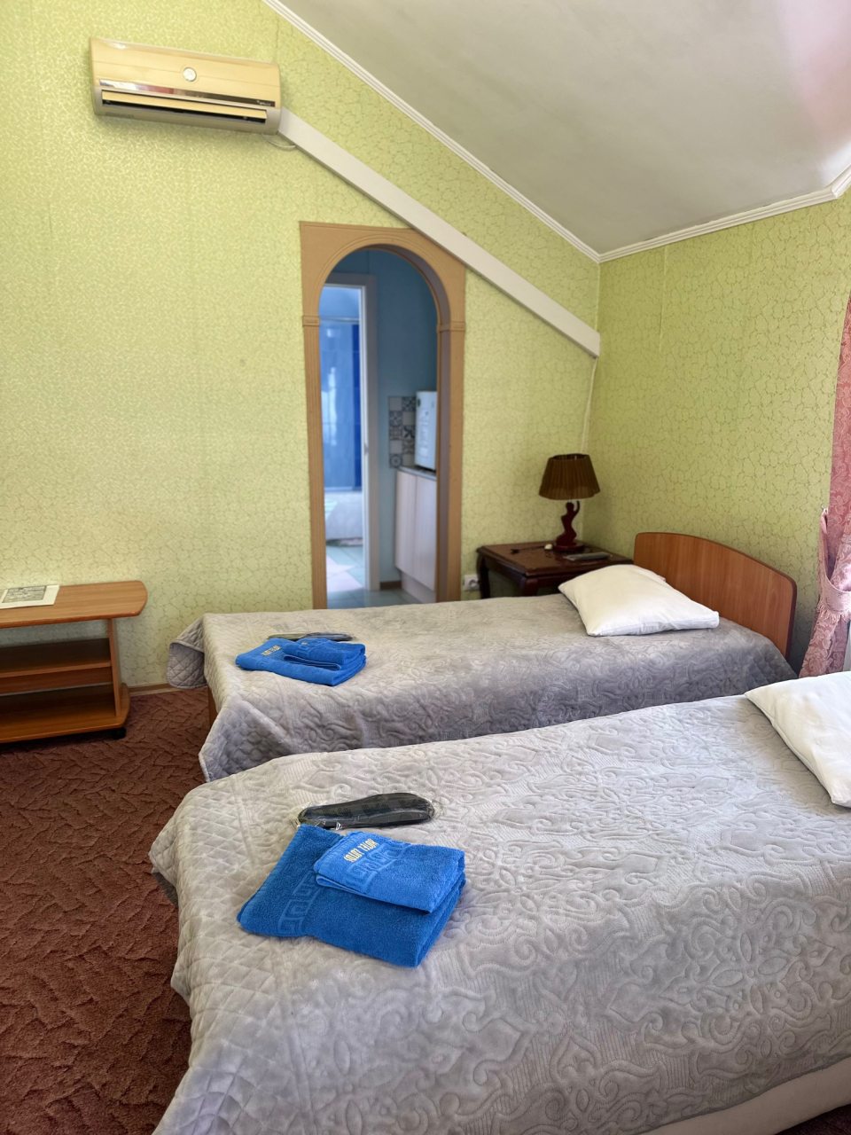 Трехместный (Стандарт), Гостиница Лотос