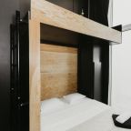 Студио (Номер-студия - Двухуровневый), Капсульный отель Say Wow Capsule Hotel