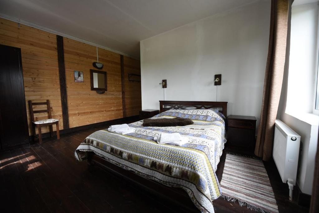 Двухместный (Улучшенный двухместный номер с 1 кроватью и террасой) гостевого дома Куршале, Курово