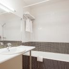 Номер (Стандартный (2 кровати) 2 корпус), Спа-отель Свежий Ветер