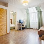 Номер (Сьют Стандарт (2-комнатный)  2 корпус), Спа-отель Свежий Ветер