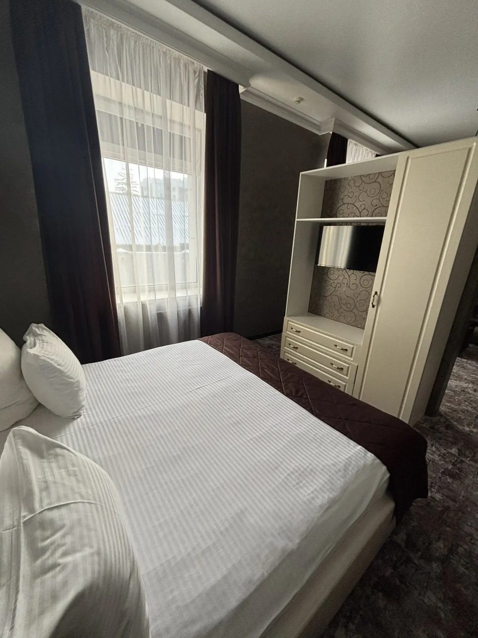 Студио (Полулюкс), Гостиница REST HOUSE