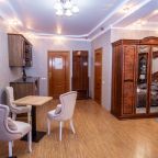 Люкс (Люкс), Гостиница Жемчужина