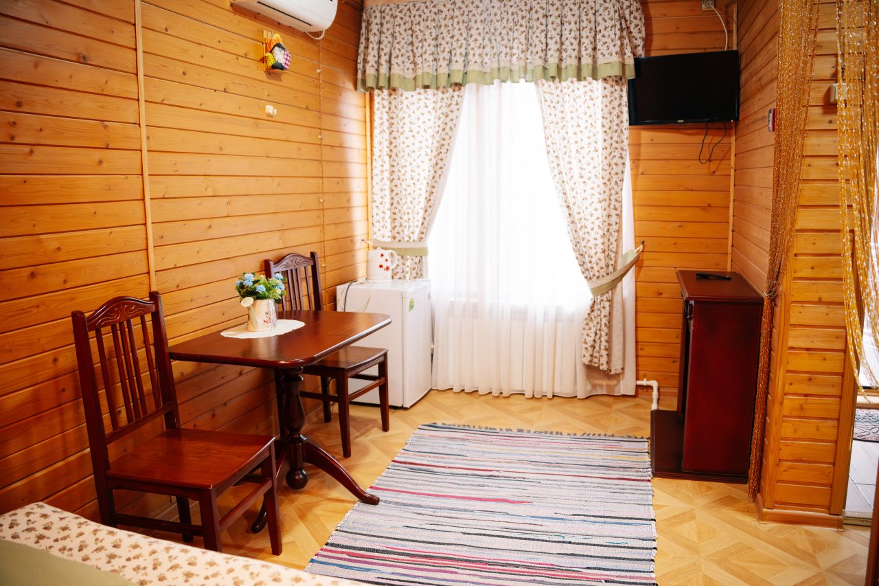 Коттедж (Домик однокомнатный), Гостиница Алмаз