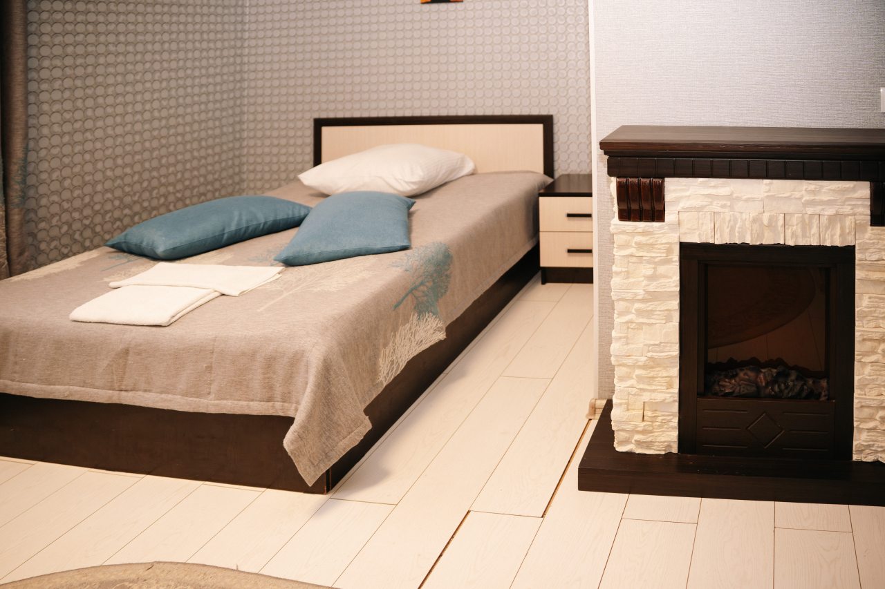 Коттедж (Домик однокомнатный), Гостиница Алмаз