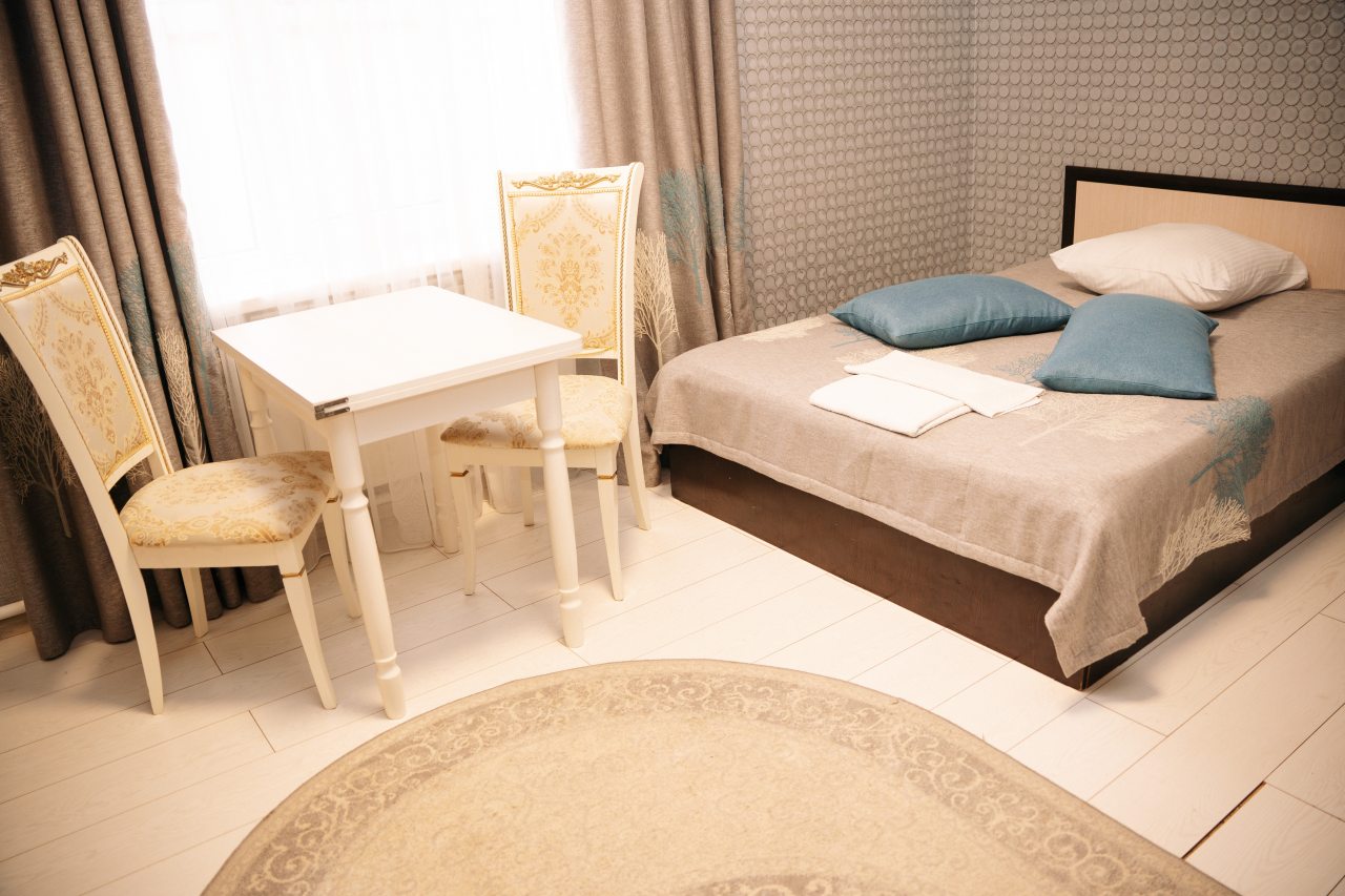 Коттедж (Домик однокомнатный), Гостиница Алмаз