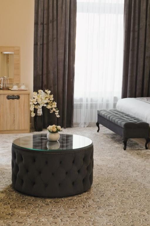 Грозный дон. Donna Hotel Грозный. Dona Hotel просп. Хусейна Исаева, 85, Грозный. Гостиница Дона Грозный. Dona Hotel гостиница в Грозном.