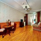 De Luxe (Джуниор Сюит), Гостиница Европа