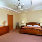 Люкс, Гостиница Европа