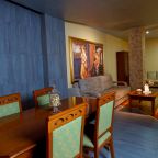 Люкс, Гостиница Европа