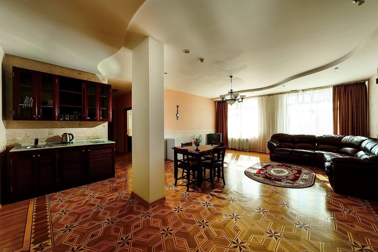 Апартаменты, Гостиница Европа