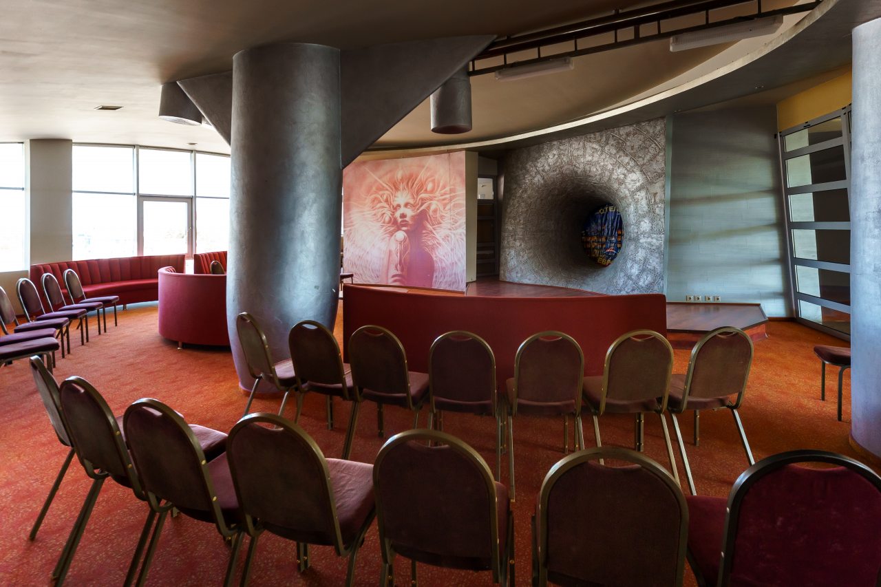 Конференц-зал, Гостиница Европа