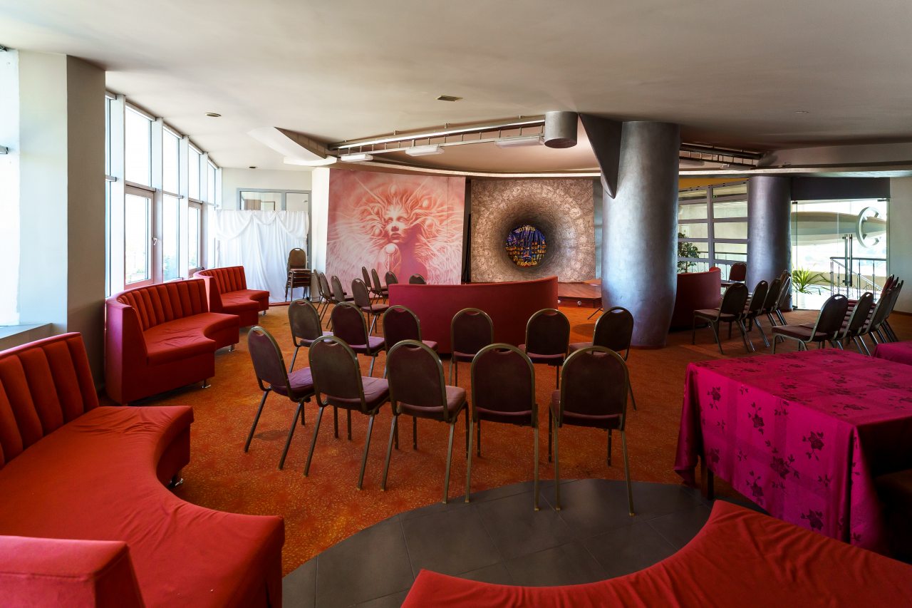 Конференц-зал, Гостиница Европа