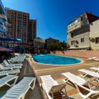 Открытый плавательный бассейн, Гостиница Европа