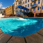 Открытый плавательный бассейн, Гостиница Европа