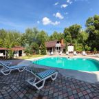 Бассейн, Гостиница Мона Лиза