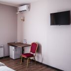 Семейный, Гостиница Мона Лиза