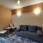 Полулюкс, Гостиница Мона Лиза