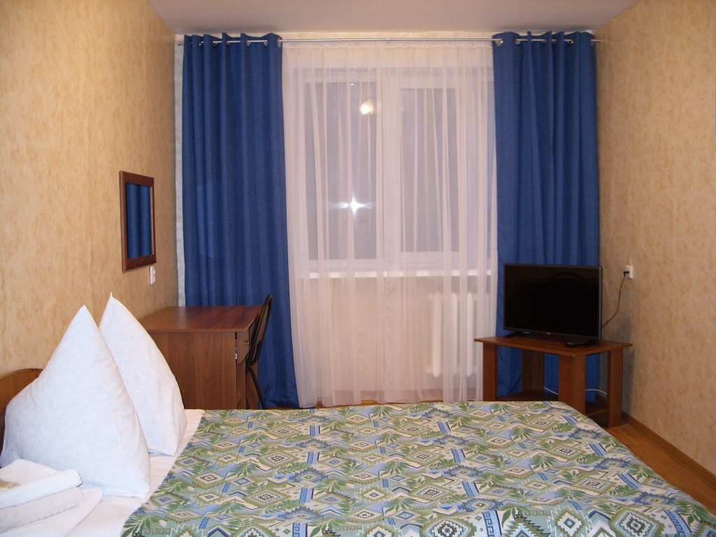 Люкс (№ 204А, 206А, 506А, 507А) гостиницы Взлёт, Ахтубинск