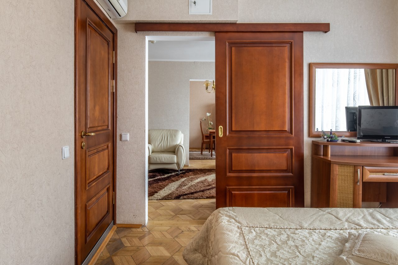 Апартаменты (Апартаменты), Гостиница Планета