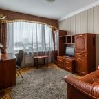 Уютная гостиная с раскладным диваном (спальное место 90х190)