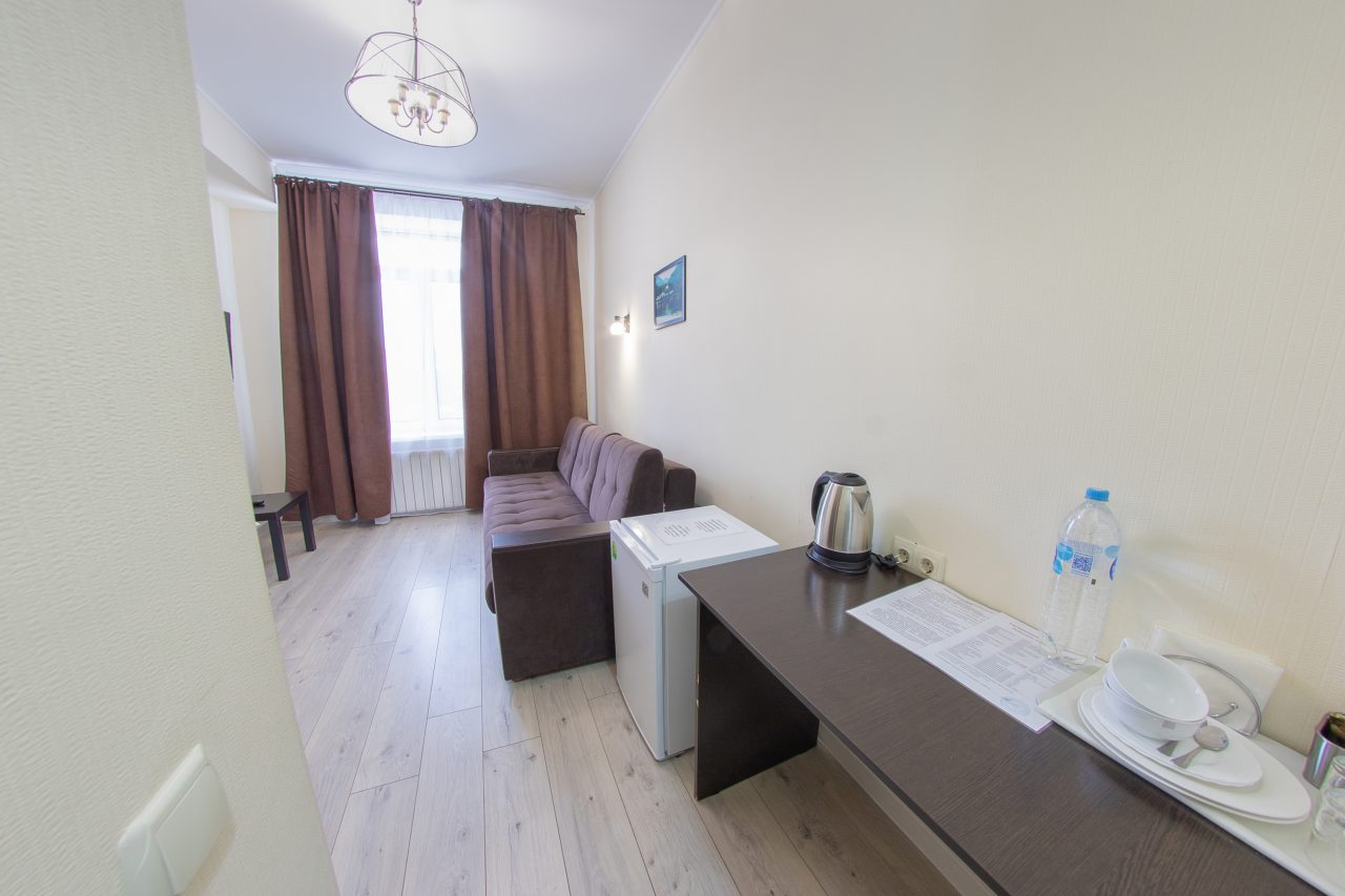 Полулюкс (Стандарт), Гостиничный комплекс Европа