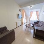 Полулюкс (Плюс), Гостиничный комплекс Европа